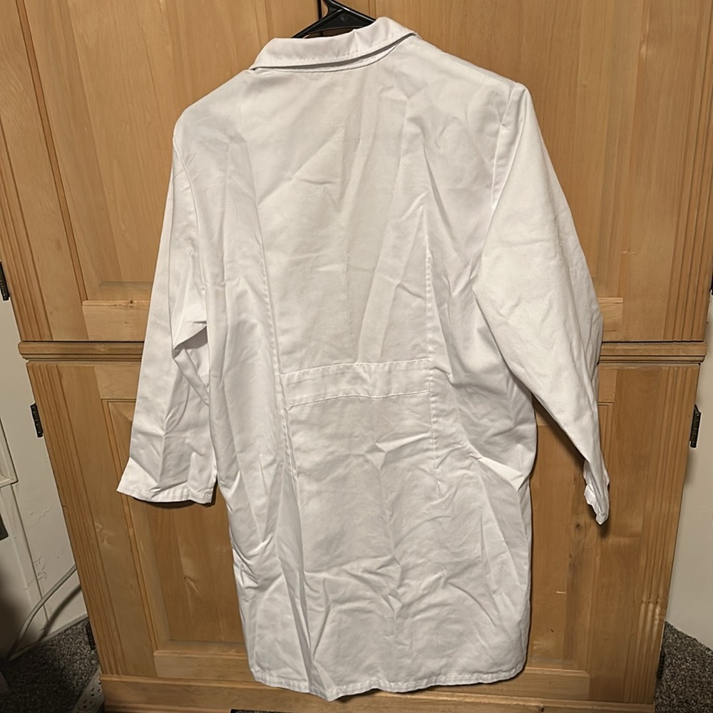 Medical Lab Coat - Picture 3 of 3